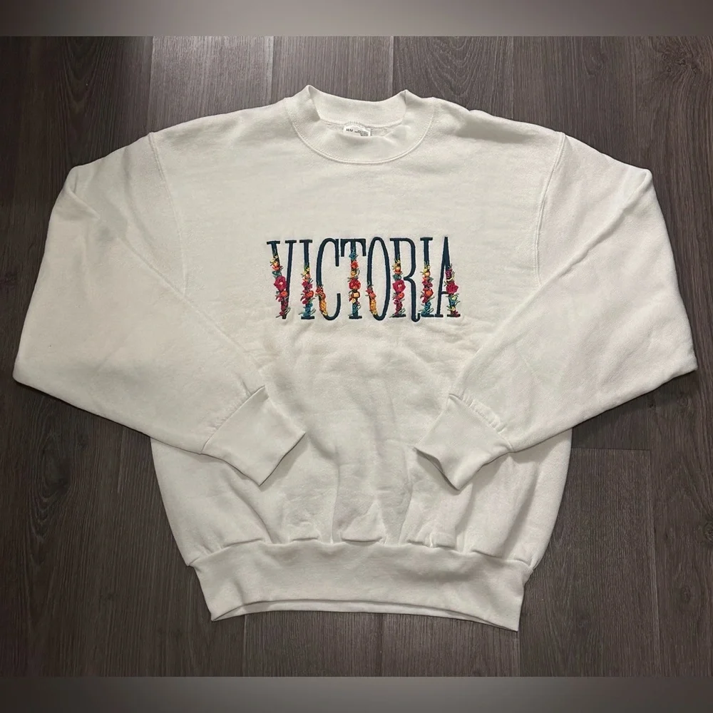 Vintage Victoria Embroidered Crewneck Sweater - Picture 1 of 4